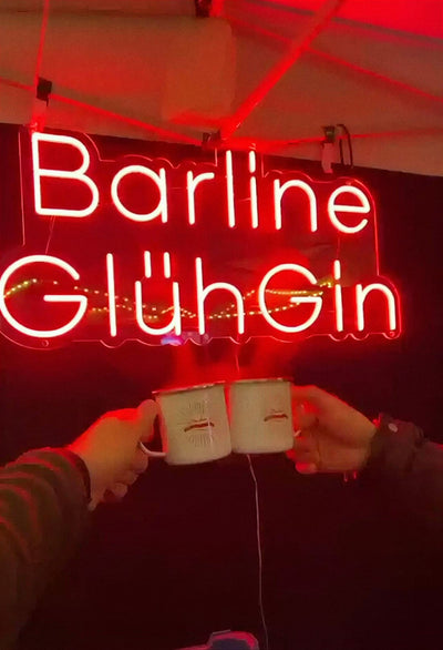 Neonschild am Barline-Stand in Nagold
